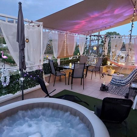 Delphitea Philoxenia Apartment ภายนอก รูปภาพ