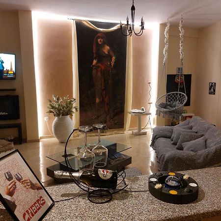 Delphitea Philoxenia Apartment ภายนอก รูปภาพ