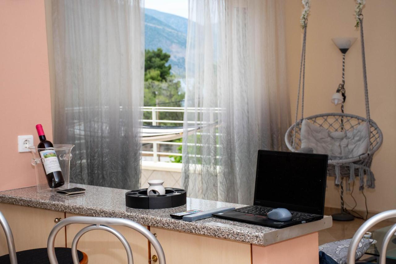 Delphitea Philoxenia Apartment ภายนอก รูปภาพ